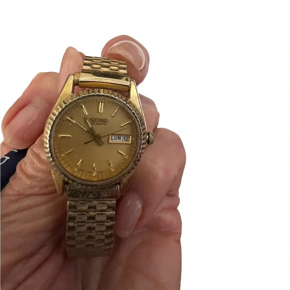 Vintage 1980’s Seiko Watch Stretch‎ Band New Battery - Picture 1 of 5
